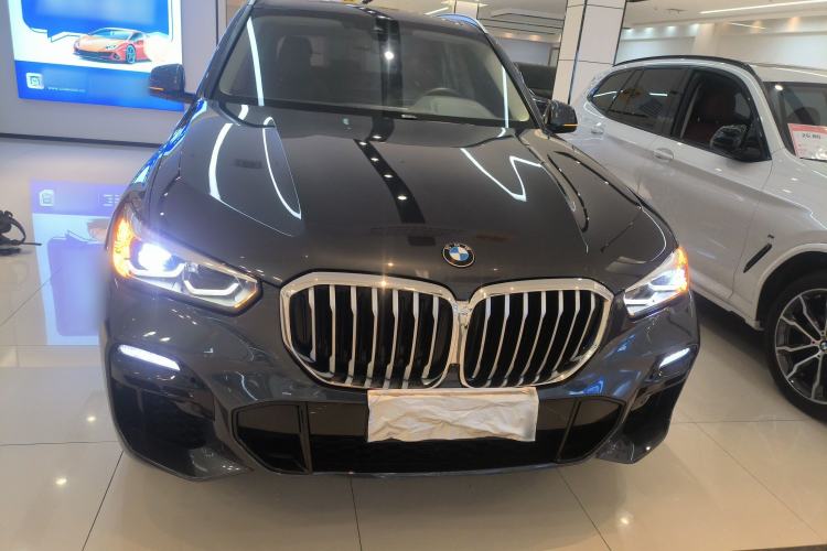 Used BMW X5 2021 xDrive30i M Sport Package Front