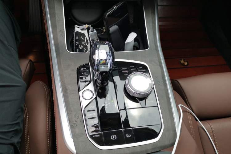 Used BMW X5 2021 xDrive40i M Sport Package Gear Lever