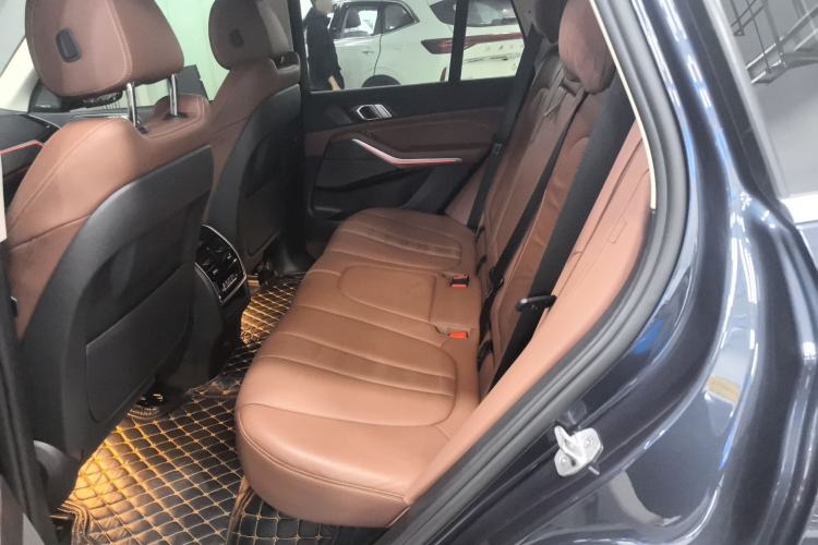 Used BMW X5 2021 xDrive40i M Sport Package Interior 1