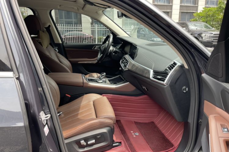 Used BMW X5 2021 xDrive30i M Sport Package Interior 1