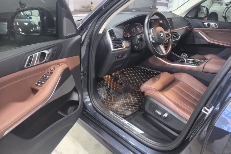 Used BMW X5 2021 xDrive40i M Sport Package Interior 2