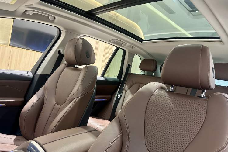 Used BMW X5 2021 xDrive30i M Sport Package Interior 6