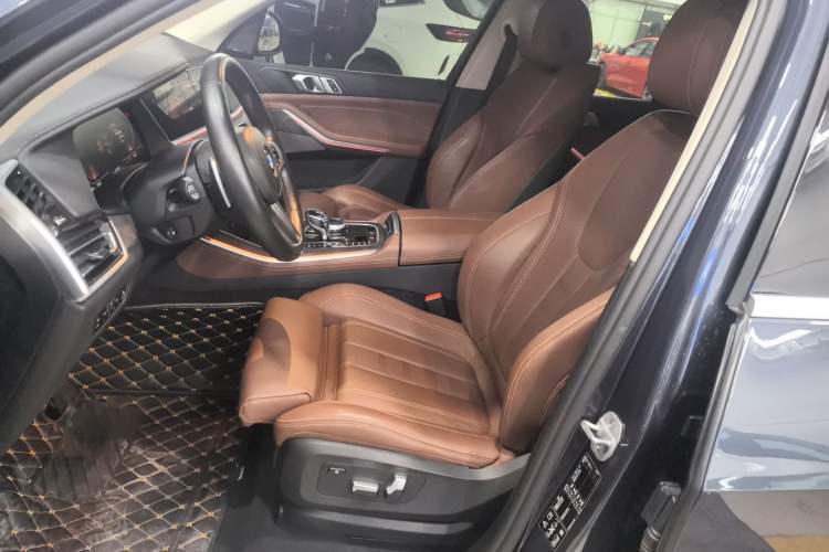 Used BMW X5 2021 xDrive40i M Sport Package Left Front Seat
