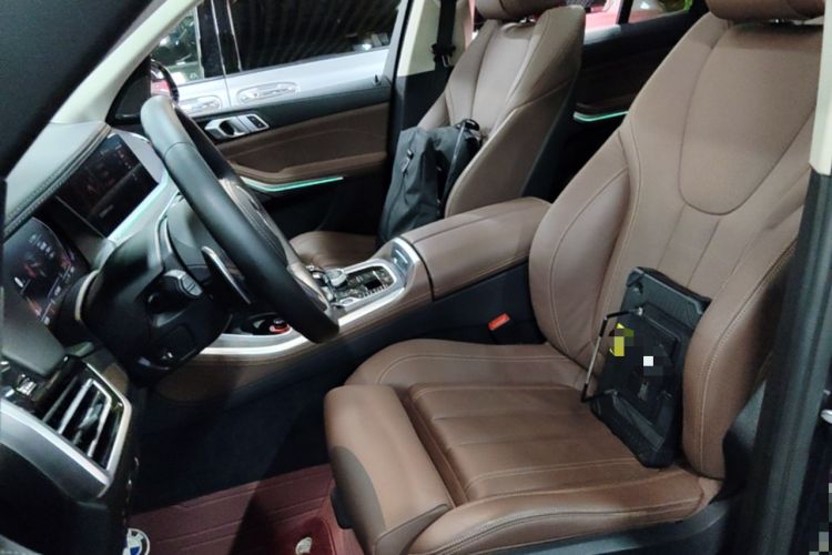 Used BMW X5 2021 xDrive40i M Sport Package Left Front Seat