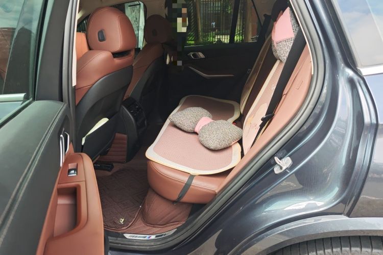 Used BMW X5 2021 xDrive30i M Sport Package Left Rear Seat