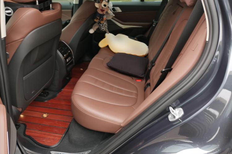 Used BMW X5 2021 xDrive40i M Sport Package Left Rear Seat