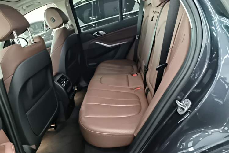 Used BMW X5 2021 Restyled xDrive30i M Sport Package Left Rear Seat