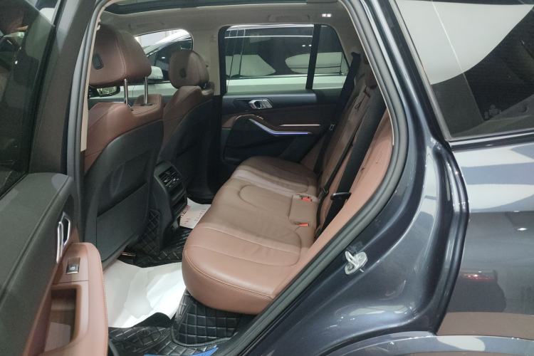 Used BMW X5 2021 xDrive30i M Sport Package Left Rear Seat