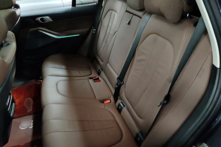 Used BMW X5 2021 xDrive40i M Sport Package Left Rear Seat
