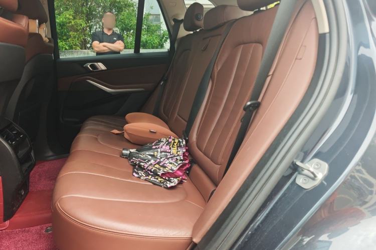 Used BMW X5 2021 xDrive30i M Sport Package Left Rear Seat