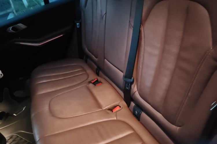 Used BMW X5 2021 xDrive30i M Sport Package Left Rear Seat