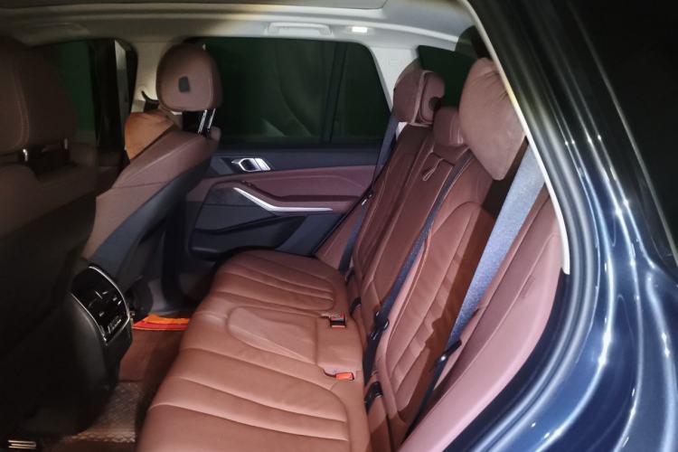 Used BMW X5 2021 xDrive40i M Sport Package Left Rear Seat