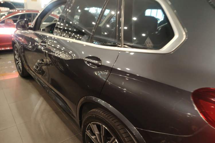 Used BMW X5 2021 Restyled xDrive40i M Sport Package Left Side