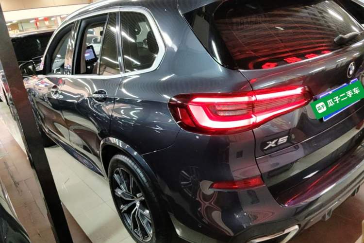 Used BMW X5 2021 xDrive40i M Sport Package Rear Left 45 Deg