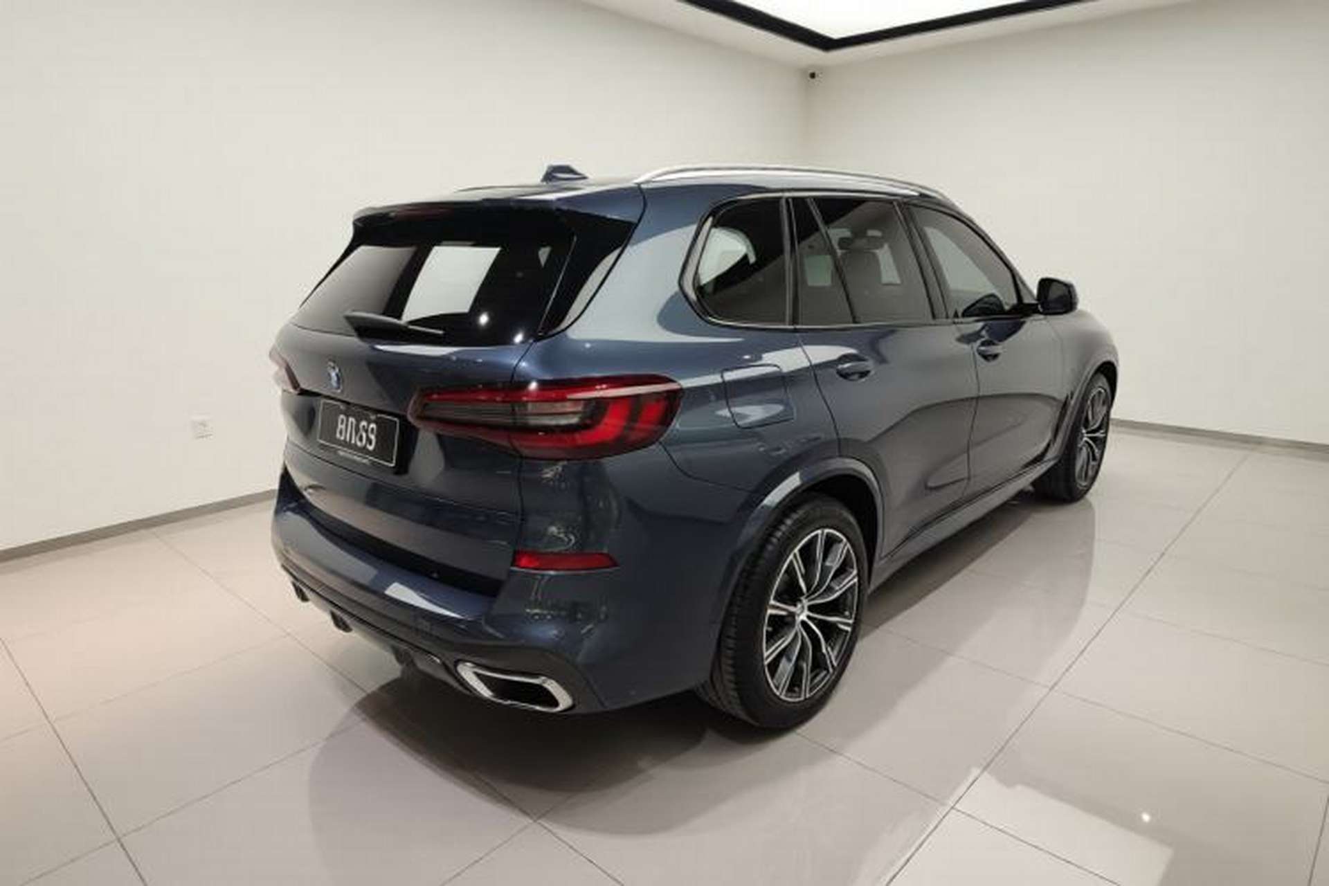 Used BMW X5 2021 xDrive30i M Sport Package Rear Right 45 Deg
