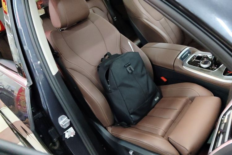 Used BMW X5 2021 xDrive40i M Sport Package Right Front Seat