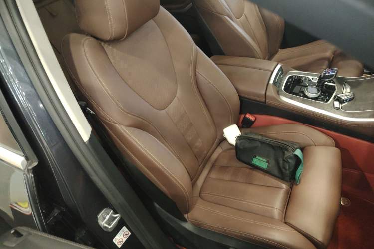 Used BMW X5 2021 Restyled xDrive40i M Sport Package Right Front Seat