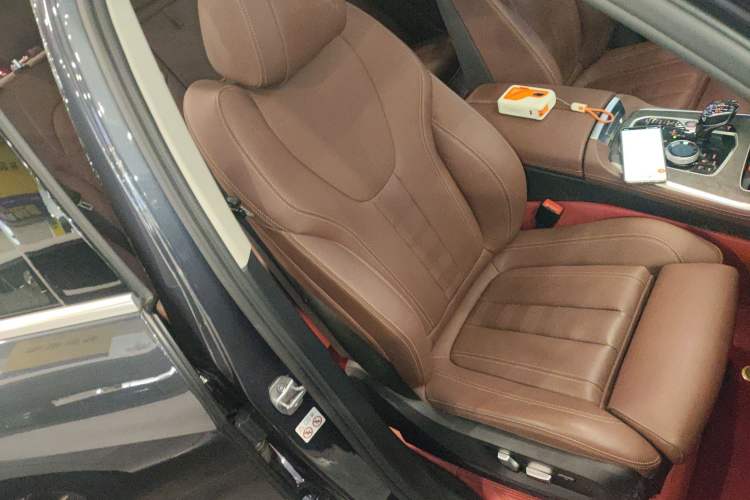 Used BMW X5 2021 Restyled xDrive40i M Sport Package Right Front Seat