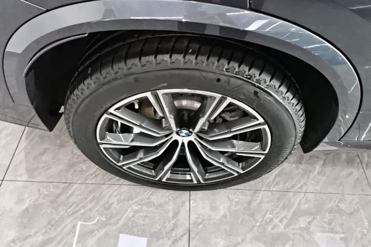 Used BMW X5 2021 Restyled xDrive30i M Sport Package Right Rear Wheel Hub