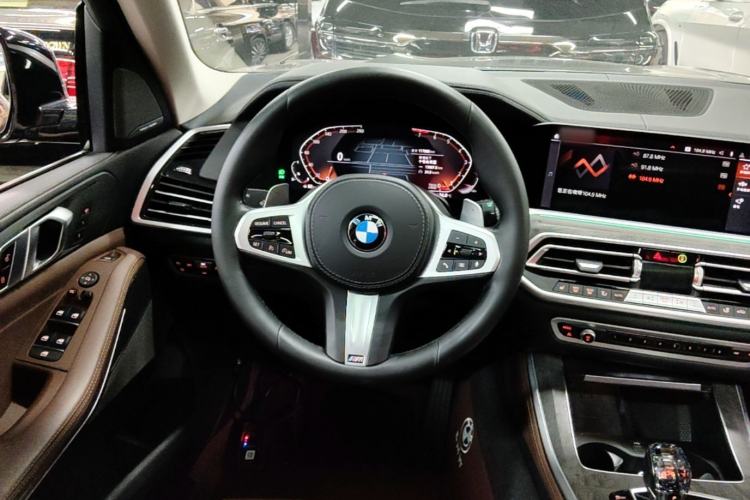 Used BMW X5 2021 xDrive40i M Sport Package Steering Wheel