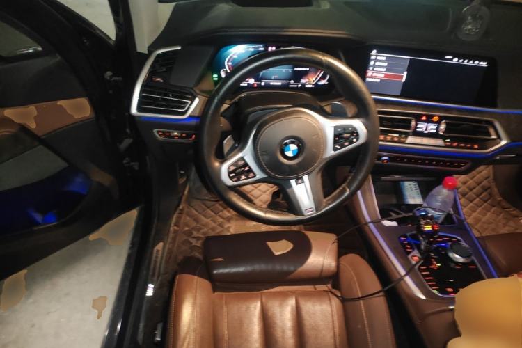 Used BMW X5 2021 Restyled xDrive40i Luxury Version M Sport Package Steering Wheel