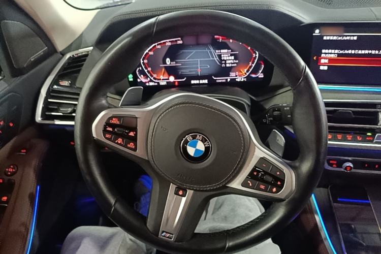 Used BMW X5 2021 xDrive40i Luxury Model with M Sport Package Steering Wheel