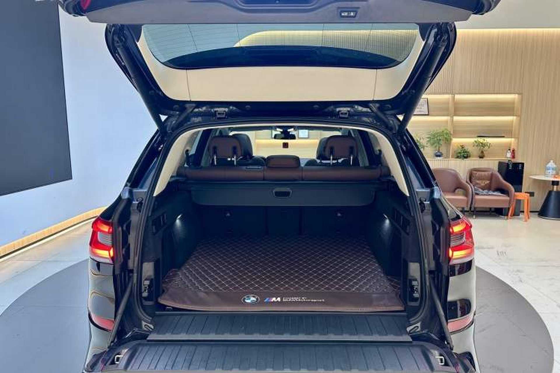 Used BMW X5 2021 xDrive30i M Sport Package Trunk