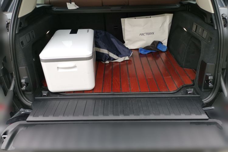Used BMW X5 2021 xDrive40i M Sport Package Trunk