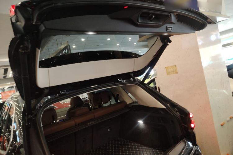 Used BMW X5 2021 Restyled xDrive40i M Sport Package Trunk