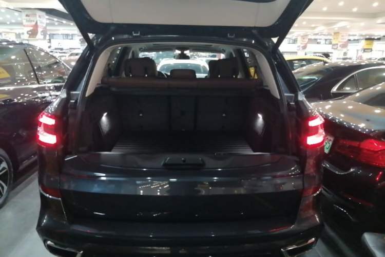 Used BMW X5 2021 xDrive30i M Sport Package Trunk