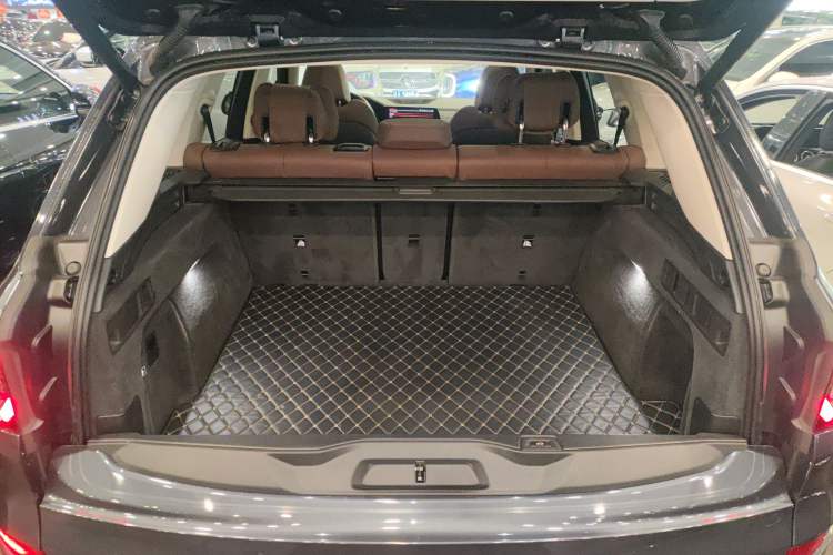 Used BMW X5 2021 Restyled xDrive40i M Sport Package Trunk