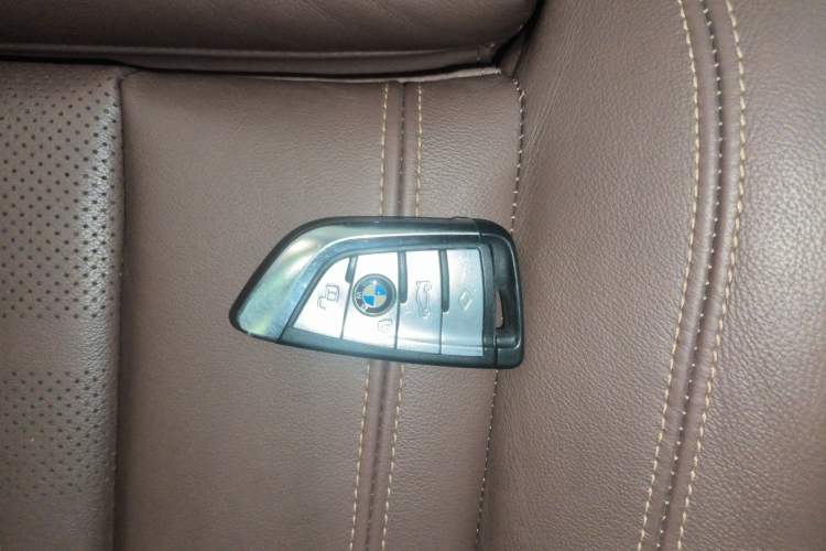 Used BMW X5 2021 xDrive30i M Sport Package Vehicle Key