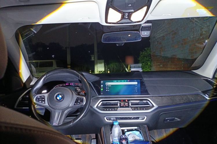 Used BMW X5 2021 xDrive40i Luxury Model with M Sport Package Center Console