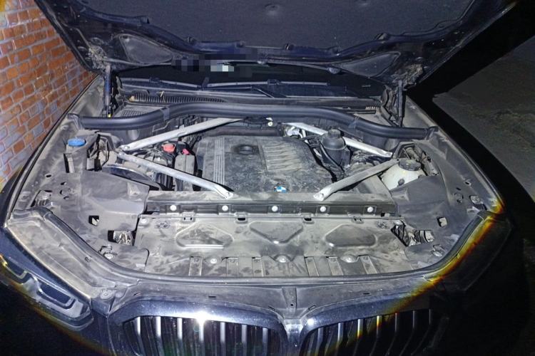 Used BMW X5 2021 xDrive40i Luxury Model with M Sport Package Engine Bay