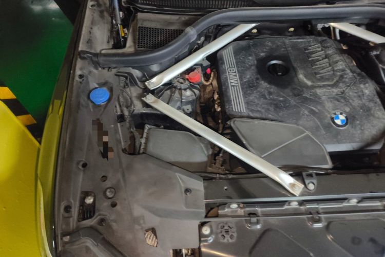 Used BMW X5 2021 xDrive30i M Sport Package Engine Bay Right