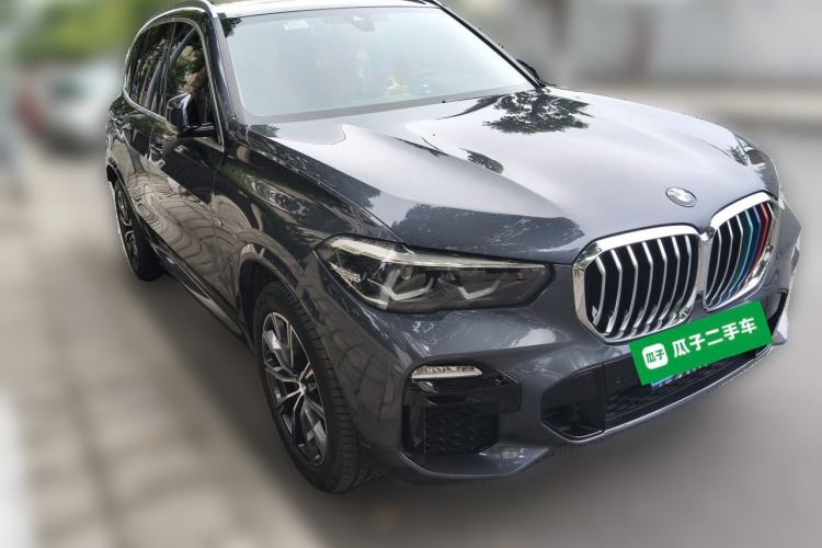 Used BMW X5 2021 xDrive30i M Sport Package Front Right 45 Deg