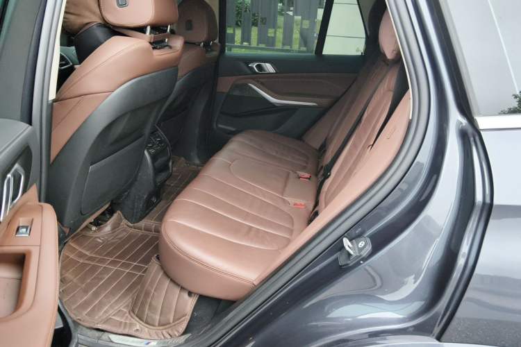 Used BMW X5 2021 xDrive30i M Sport Package Left Rear Seat