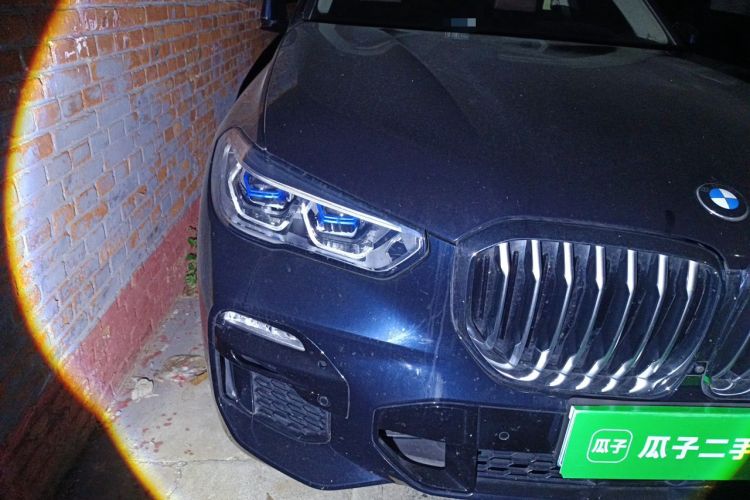 Used BMW X5 2021 xDrive40i Luxury Model with M Sport Package Right Front Headlight