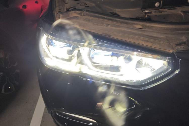 Used BMW X5 2021 Restyled xDrive40i Luxury Version M Sport Package Right Front Headlight