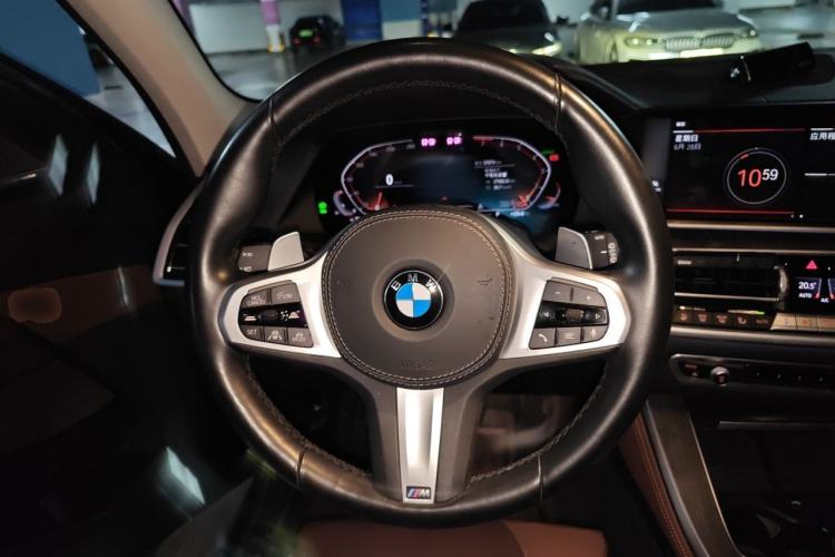 Used BMW X5 2021 Restyled xDrive40i Luxury Version M Sport Package Steering Wheel