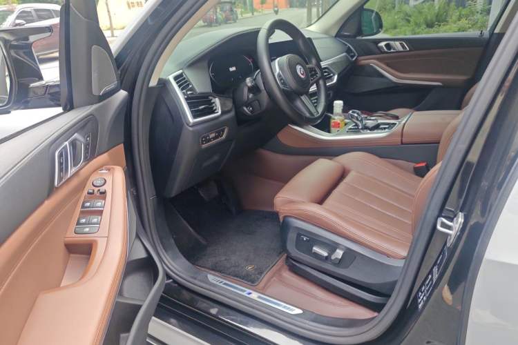 Used BMW X5 2021 Restyled xDrive40i M Sport Package Driver Seat