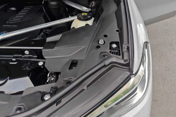 Used BMW X5 2021 Restyled xDrive40i M Sport Package Engine Bay Left
