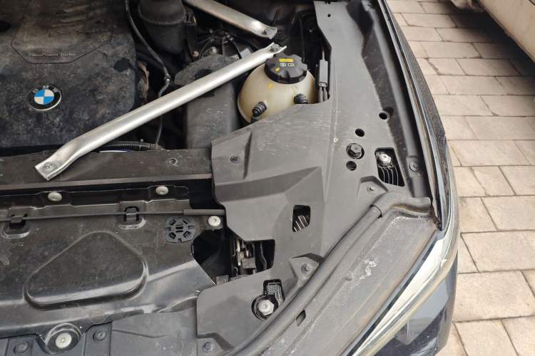 Used BMW X5 2021 xDrive30i X Design Package Engine Bay Left