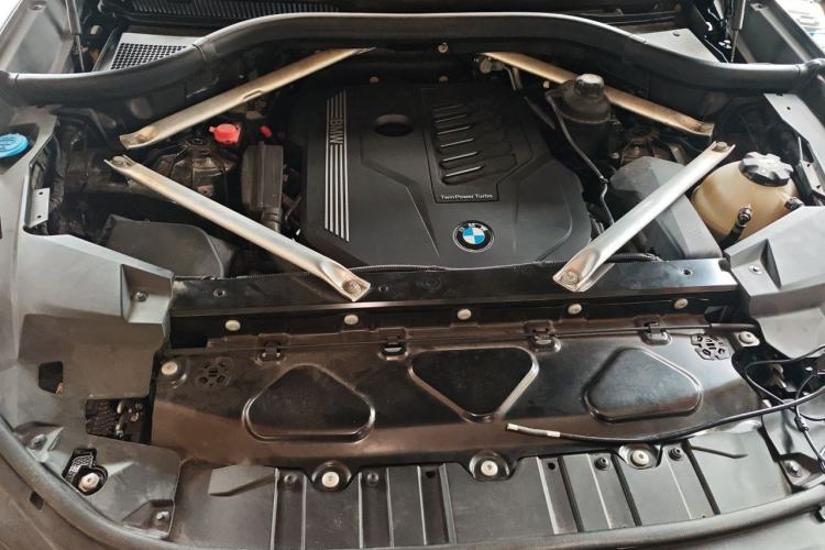 Used BMW X5 2021 xDrive40i Luxury Model with M Sport Package Engine Bay