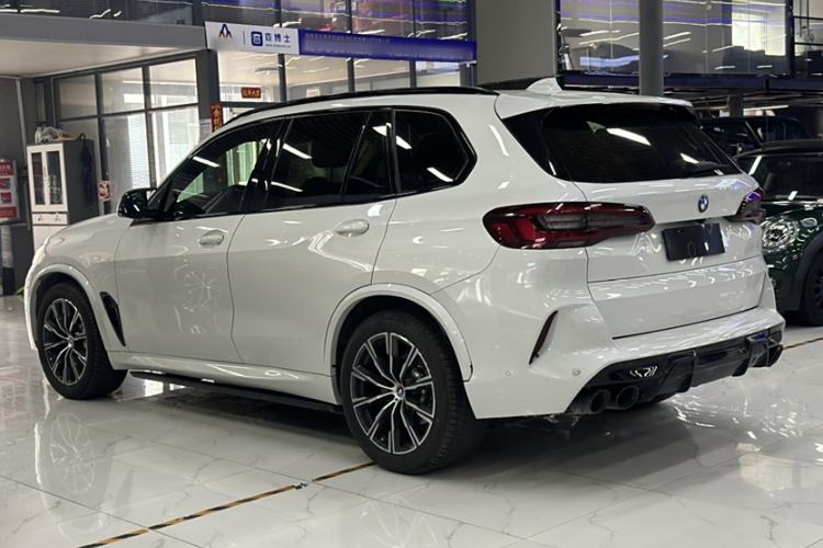 Used BMW X5 2021 xDrive30i M Sport Package Exterior 1