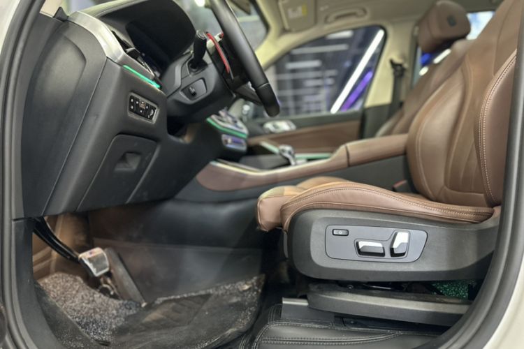 Used BMW X5 2021 xDrive30i M Sport Package Interior 3