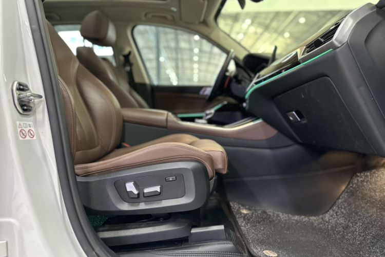 Used BMW X5 2021 xDrive30i M Sport Package Interior 7