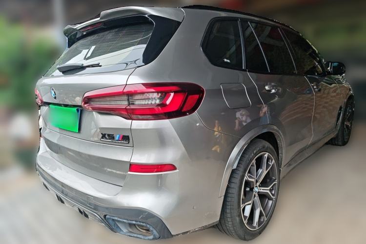 Used BMW X5 2021 xDrive40i Luxury Model with M Sport Package Rear Right 45 Deg