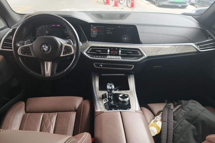 Used BMW X5 2021 Restyled xDrive40i Luxury Version M Sport Package Center Console