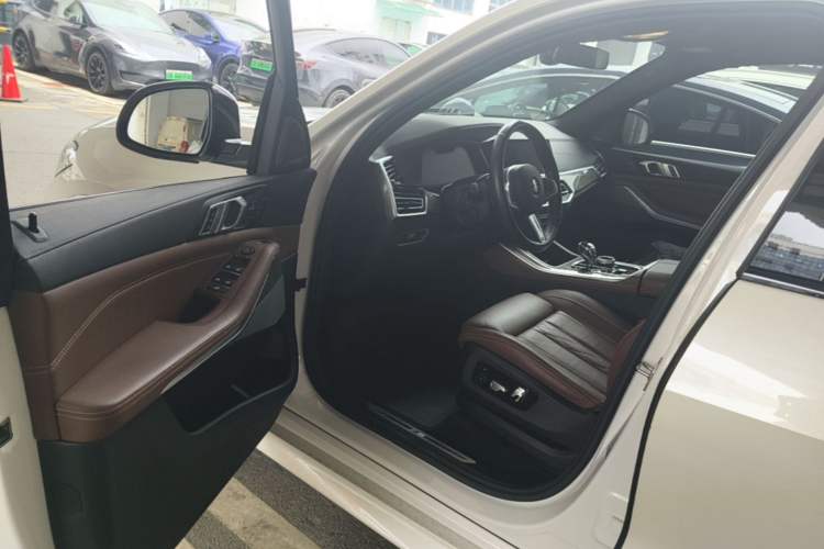 Used BMW X5 2021 Restyled xDrive40i Luxury Version M Sport Package Driver Seat